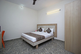 Homely Hotel By OYO Rooms
