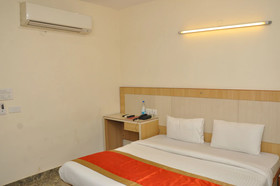 Homely Hotel By OYO Rooms