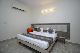 Homely Hotel By OYO Rooms
