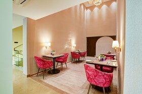Hotel 91 City Centre Sector 52