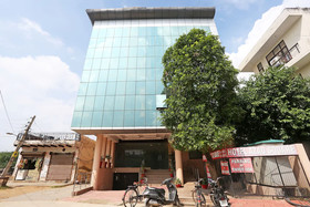 Hotel Azad Square by OYO Rooms
