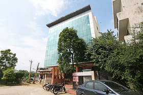 Hotel Azad Square by OYO Rooms