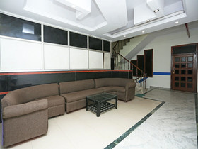 Hotel Raj Mahal Inn by OYO Rooms