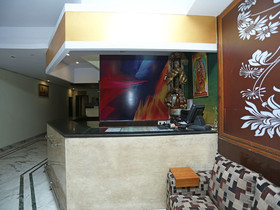Hotel Raj Mahal Inn by OYO Rooms