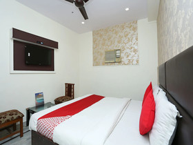 Hotel Raj Mahal Inn by OYO Rooms