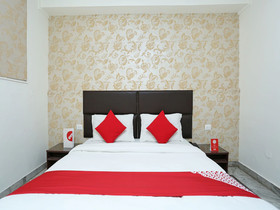 Hotel Raj Mahal Inn by OYO Rooms