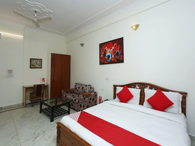 Hotel Raj Mahal Inn by OYO Rooms