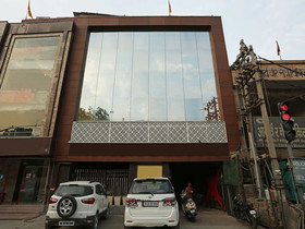 Hotel Raj Mahal Inn by OYO Rooms