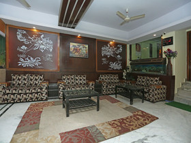 Hotel Raj Mahal Inn by OYO Rooms