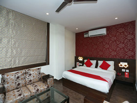 Hotel Raj Mahal Inn by OYO Rooms