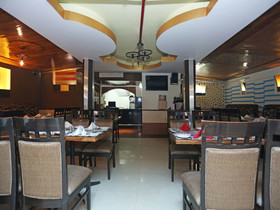 Hotel Raj Mahal Inn by OYO Rooms