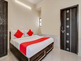 Hotel Sapphire by OYO Rooms