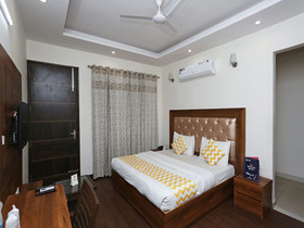 Hotel Tavishk by OYO Rooms
