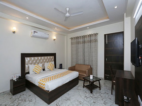 Hotel Tavishk by OYO Rooms