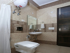 Hotel Tavishk by OYO Rooms