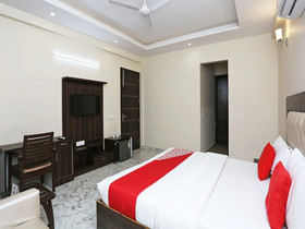 Hotel Tavishk by OYO Rooms