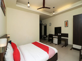 Hotel Vaishnoi Inn