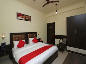 Hotel Vaishnoi Inn