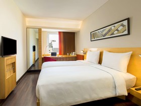 ibis Gurgaon Golf Course Road Hotel