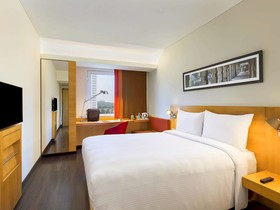 ibis Gurgaon Golf Course Road Hotel
