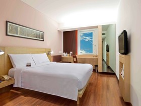 ibis Gurgaon Golf Course Road Hotel