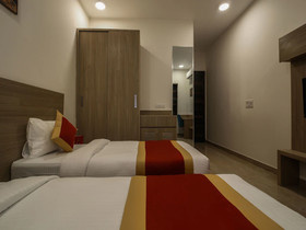 Lime Wood Stay By OYO Rooms