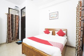 Main View Guest House by OYO Rooms