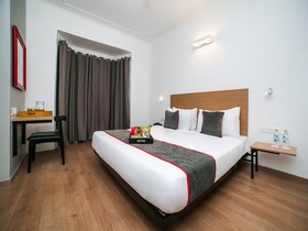 Mint Cyber Suites by OYO