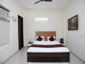 Niketan Medanta By OYO Rooms