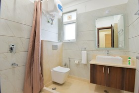 Olive Service Apartment-Golf Course Road