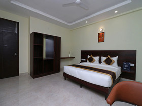 OYO 12074 Vikrant's Residency