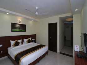 OYO 12074 Vikrant's Residency