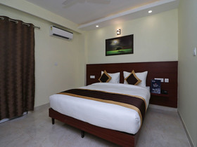 OYO 12074 Vikrant's Residency