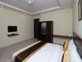 OYO 12074 Vikrant's Residency