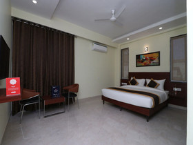 OYO 12074 Vikrant's Residency