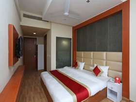 OYO 15731 Lime Wood Stay