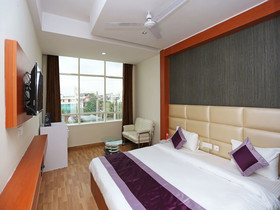 OYO 15731 Lime Wood Stay