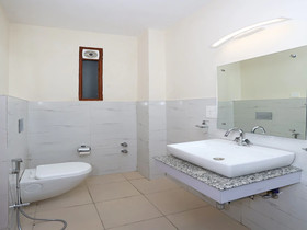 OYO 15731 Lime Wood Stay