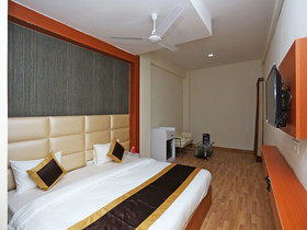 OYO 15731 Lime Wood Stay
