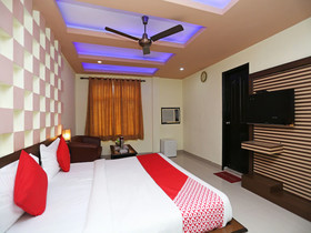 OYO 16688 Hotel Vrs