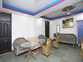 OYO 16688 Hotel Vrs