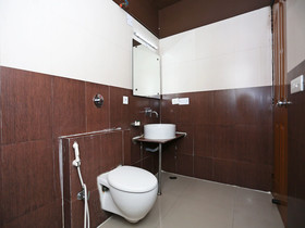 OYO 16688 Hotel Vrs