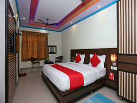 OYO 16688 Hotel Vrs