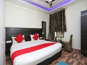 OYO 16688 Hotel Vrs