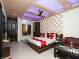 OYO 16688 Hotel Vrs