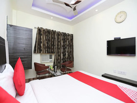 OYO 16688 Hotel Vrs