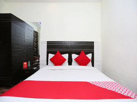 OYO 16688 Hotel Vrs