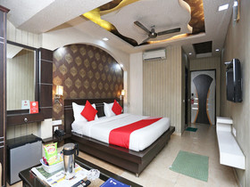 OYO 16688 Hotel Vrs