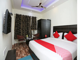 OYO 16688 Hotel Vrs