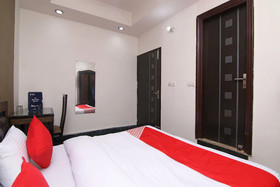OYO 22756 Hotel Chinar Inn